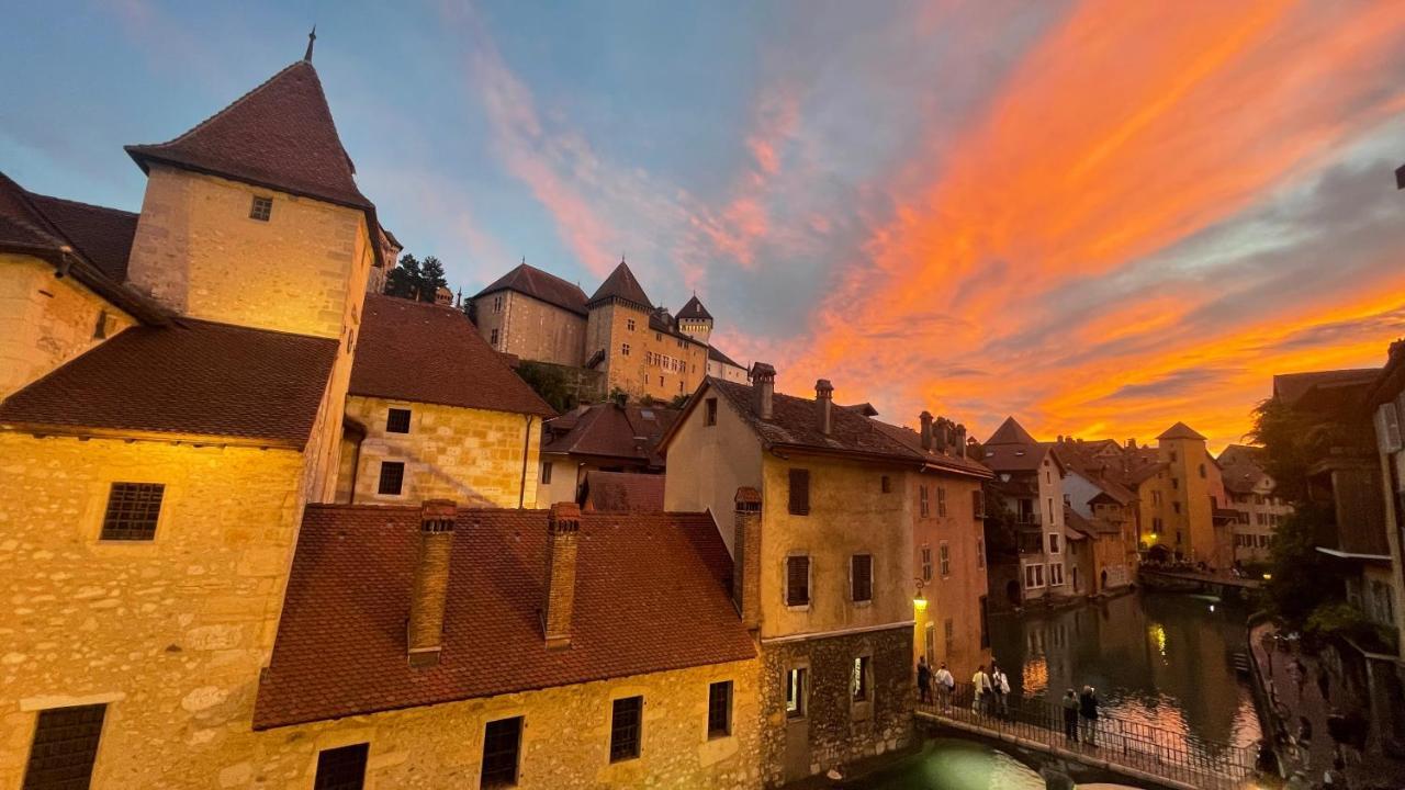 Les Suites D'Anniciaca - Hyper Centre Avec Vue Sur Le Chateau Annecy Exteriér fotografie